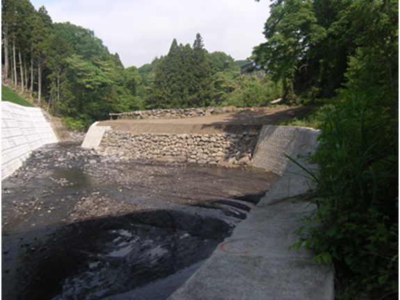 写真：平成26年度障害防止(洪水対策)東富士地区小山佐野川2工事